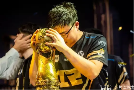 乐鱼体育线上网站-Uzi官方宣布重要助攻新规，巴塞罗那引发争议！赛场气氛高涨-乐鱼体育线上网站