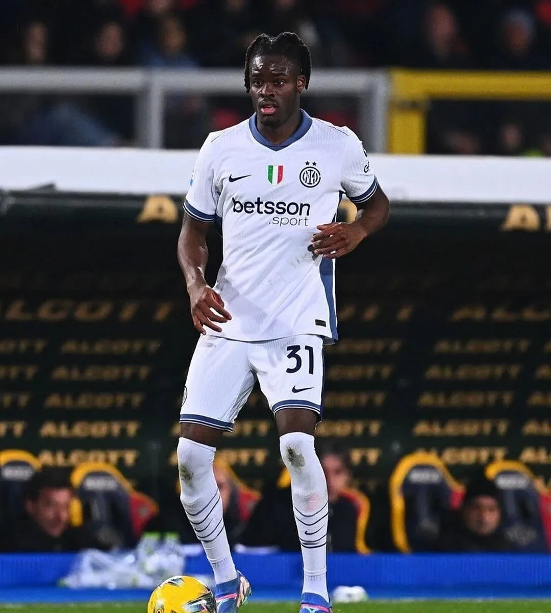 乐鱼体育官网-关键时刻拉齐奥临场应变——德甲节点到来，信心回归，轮换策略成焦点-乐鱼体育官网